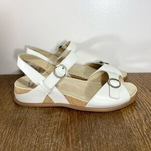 New Dansko Candace Ivory Full Grain Leather Wedge Sandal Women’s Size 9.5-10